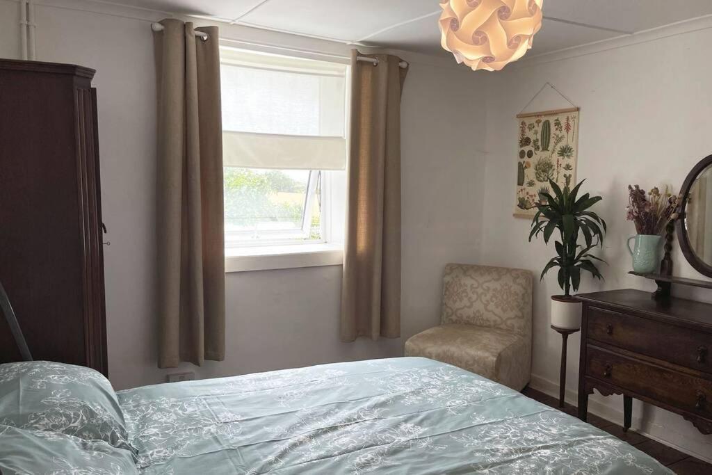 Cosy 2-Bedroom Family Cottage Centrally Located. Leedstown Exteriör bild